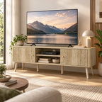 Meuble TV Solen 140 cm chêne dans un salon lumineux