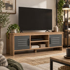 Coin télévision organisé avec le meuble TV Elvar effet style industriel
