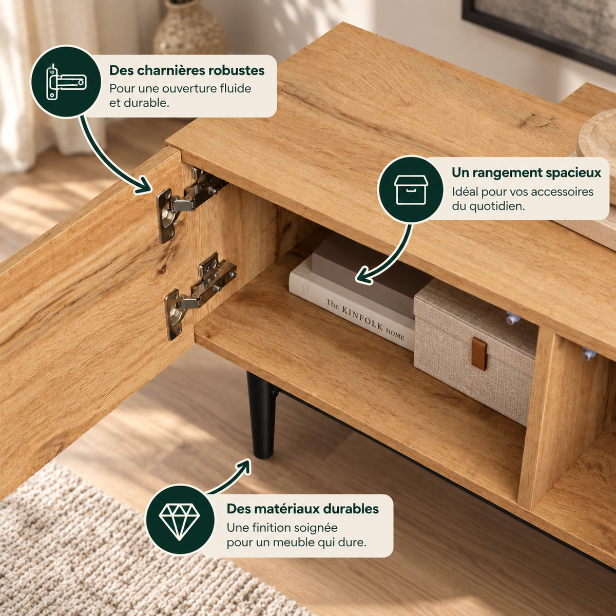 Détail du décor bois et du piètement noir du meuble TV Kael