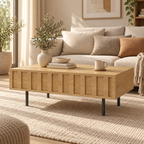 Table basse Eikdal fermée dans un salon lumineux aux tons naturels