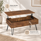 Compartiment vide de la table basse Norrvik sous le plateau relevé sur fond blanc