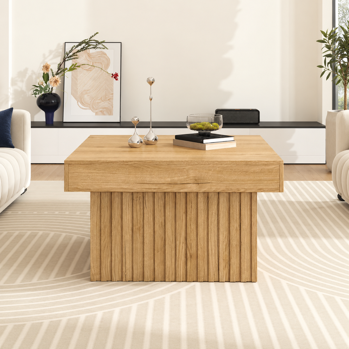 Détail de la base cannelée en finition bois naturel de la table basse Viken